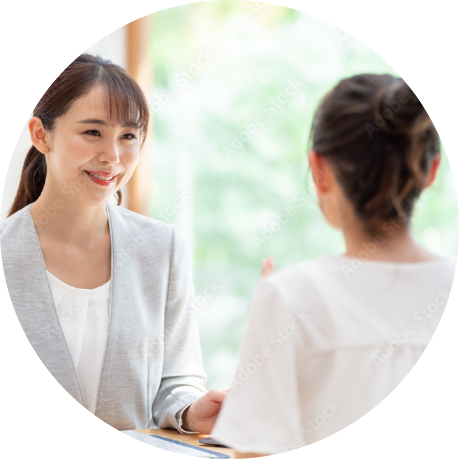 相談する女性